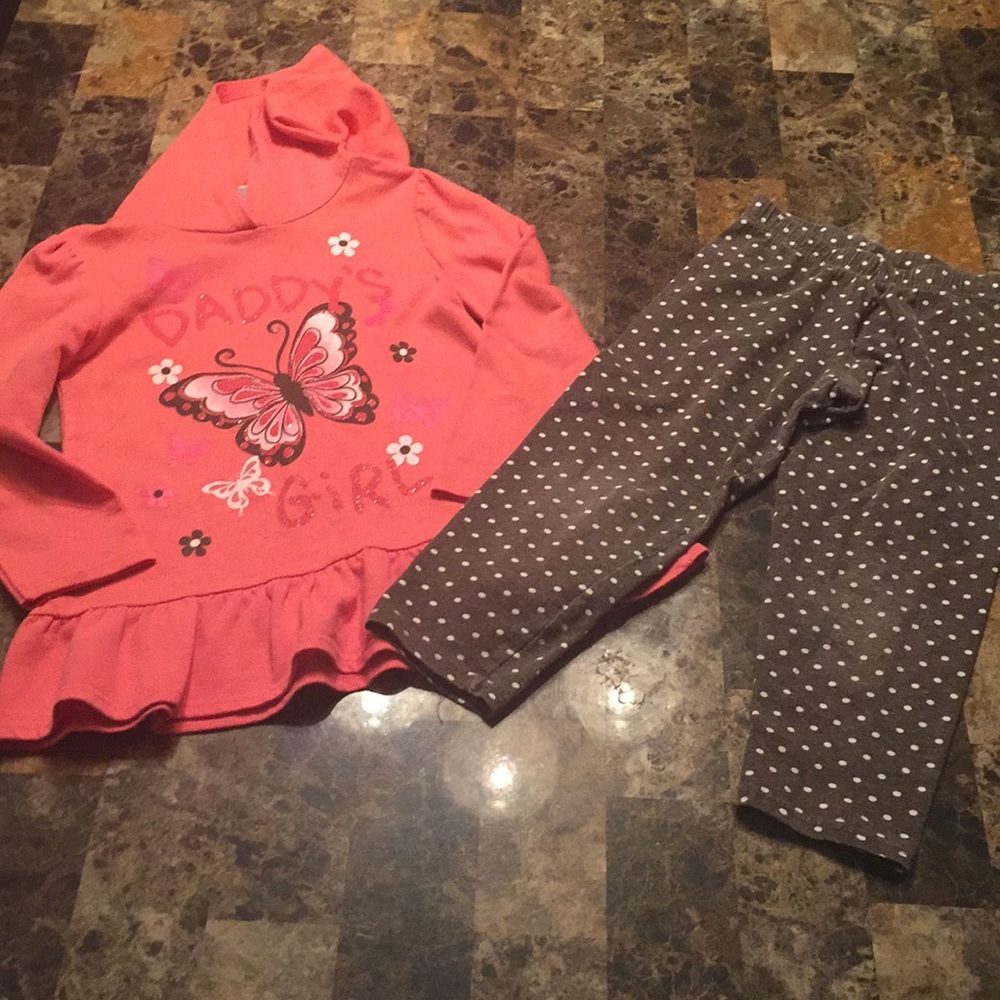 Size 6 Daddy’s Gril outfit!